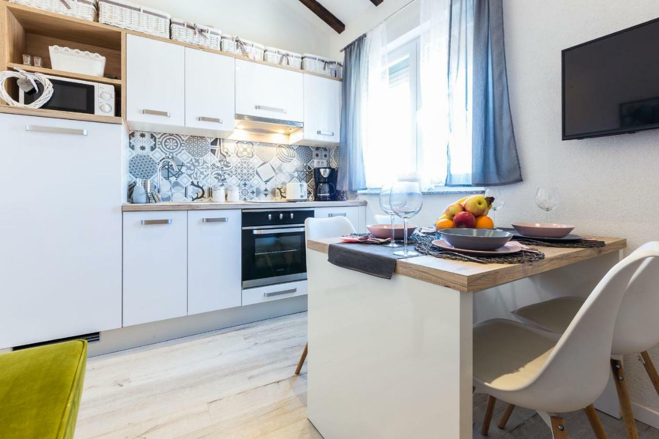 Apartments Mazijini Dvori ザダル エクステリア 写真